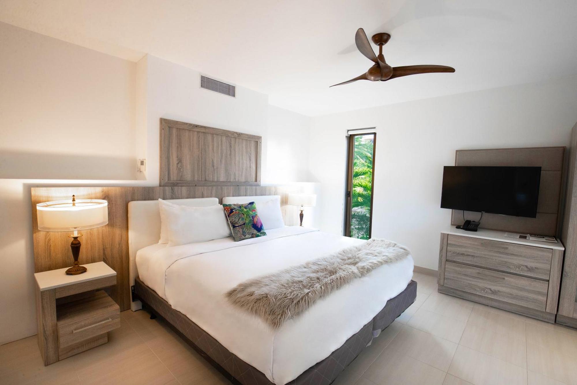 Hodges Bay Resort & Spa, An Hq Luxury Resort & Residences St. John's Esterno foto