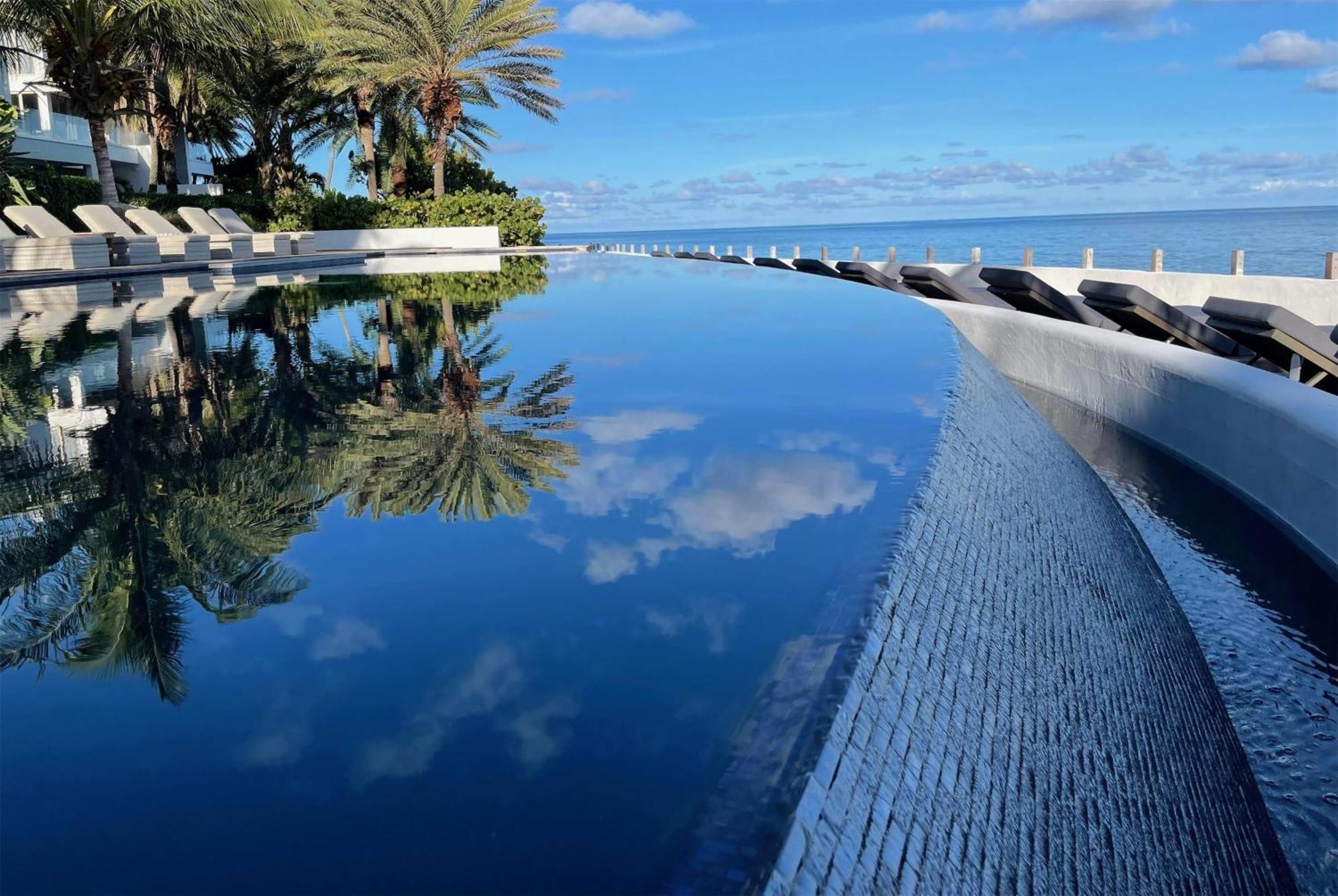 Hodges Bay Resort & Spa, An Hq Luxury Resort & Residences St. John's Esterno foto